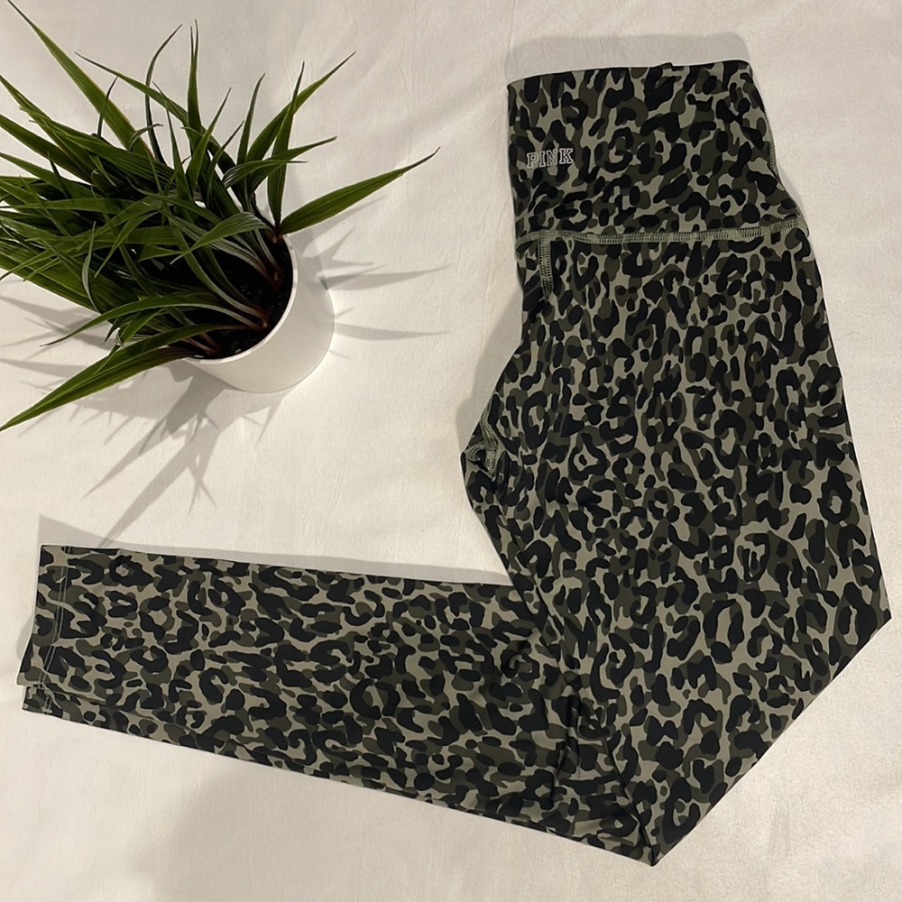 PINK Victoria’s Secret Green Leopard Leggings